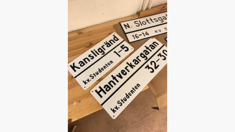 Nymålade och renoverade!